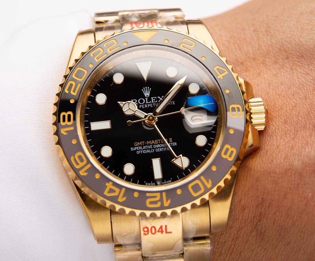 Rolex GMT-MASTER II 116718LN