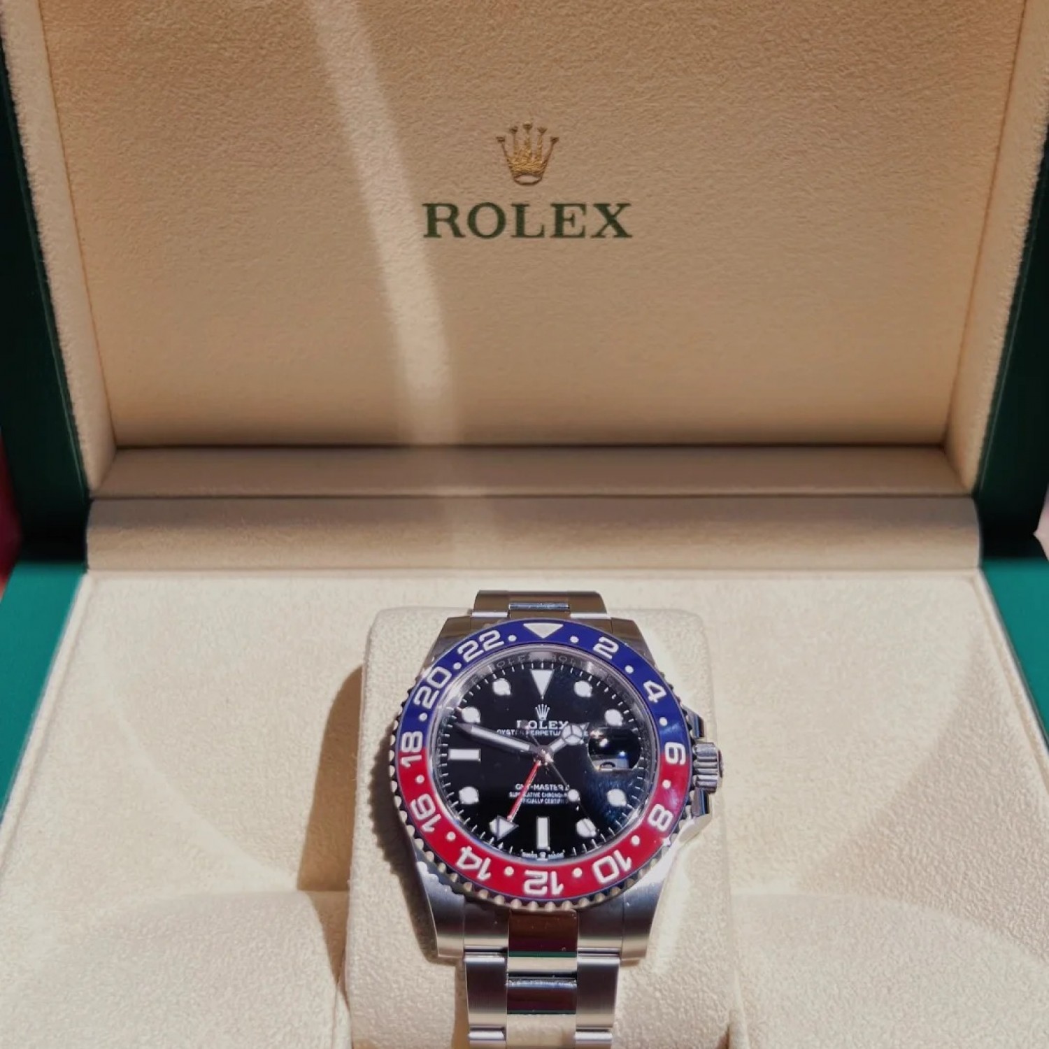 Rolex GMT-MASTER II "Pepsi" 126710BLRO