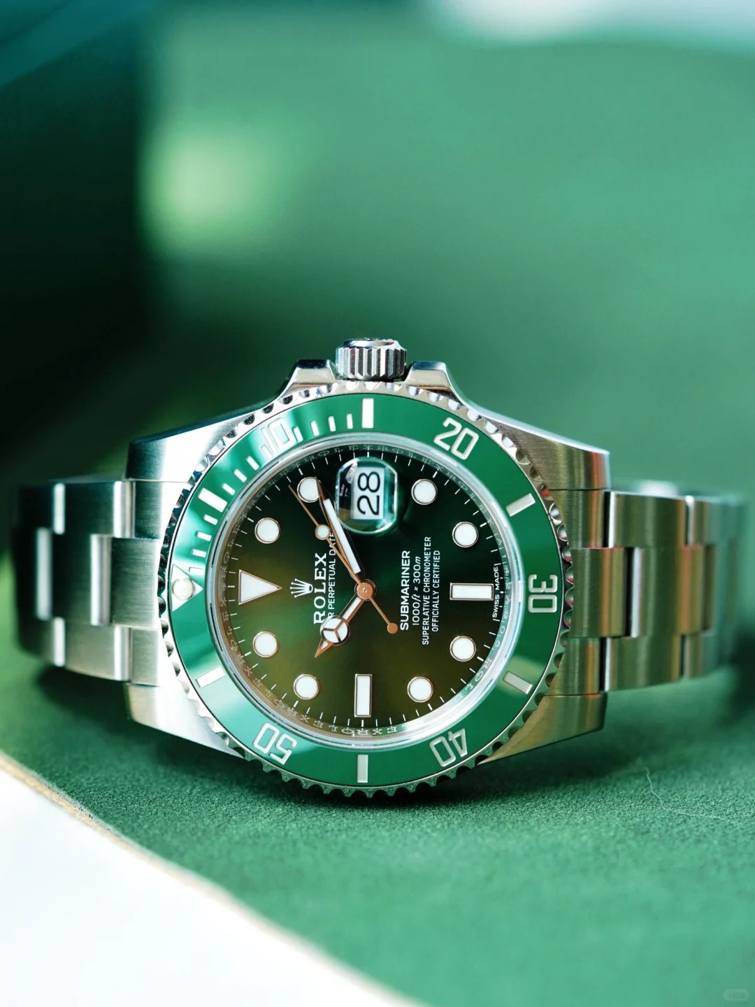 Rolex Submariner "Hulk" 116610LV